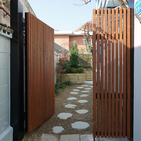 Hongdae Cozy-Women'S Shared Home Seoul Bagian luar foto